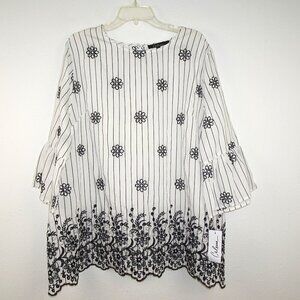 Calessa Tunic Top Women's Size 1X White Black Embroidery Loose Fit Bell Sleeve
